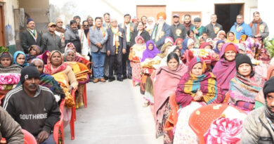 Aligarh: समाज कल्याण सेवा संस्थान ट्रस्ट ने गरीबों की मदद कर मनाया वार्षिक उत्सव